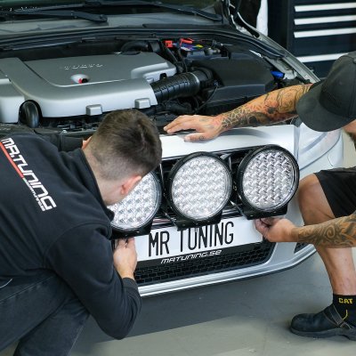 Extraljuspaket 480W (3x LED 9" extraljus + Hållare + Reläsats)