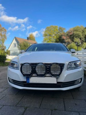 Volvo V70 2008-2016 Aurora Original Extraljuspaket 540W (3x Aurora LED 9" extraljus + Hållare + Reläsats)