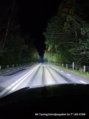 Extraljuspaket 210W (2x LED 7" (18cm) extraljus + Hållare + Reläsats)