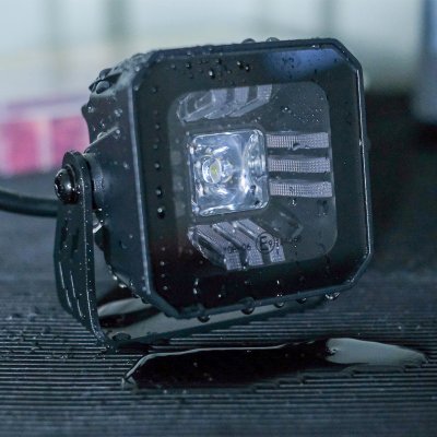 LED Arbetslampa 12V/24V E-märkt med Vitt/Rött Positionsljus för Lastbil, Släp & Arbetsfordon