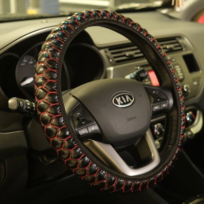 Rattöverdrag
– Konstläder svart/röd söm