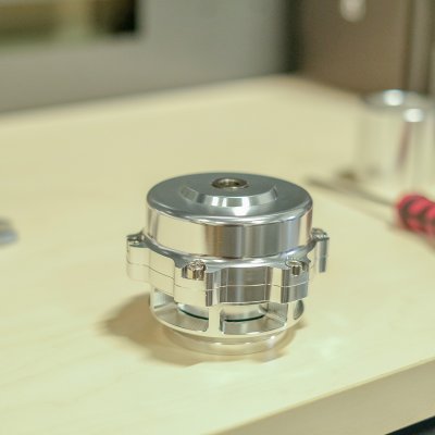 Dumpventil 50mm med Monteringskit Silver