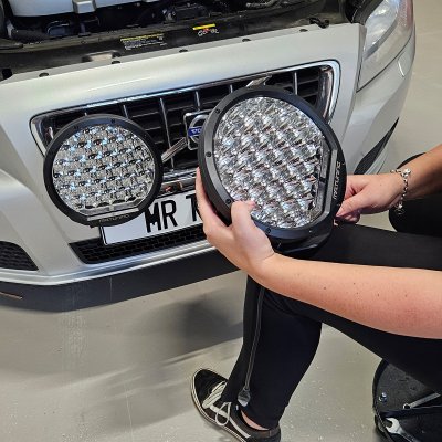 Extraljuspaket DRL 9" 594W V2 (3x LED 9" extraljus + hållare + reläsats)