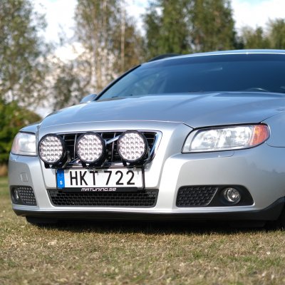 Volvo V70 2008-2016 Extraljuspaket 315W (3x LED 7" (18cm) extraljus + Hållare + Reläsats)